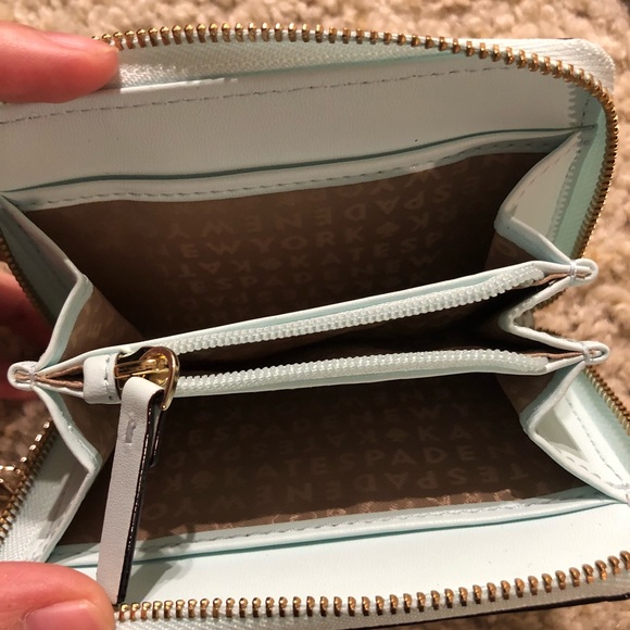 Kate Spade wallet. - Picture 3 of 3